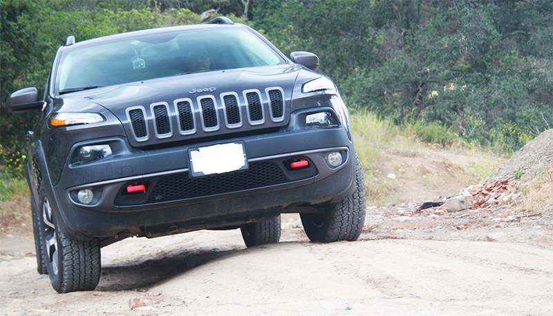 Illustration for article titled Jeep Owners Finally Figured Out How To Lift The New Cherokee
